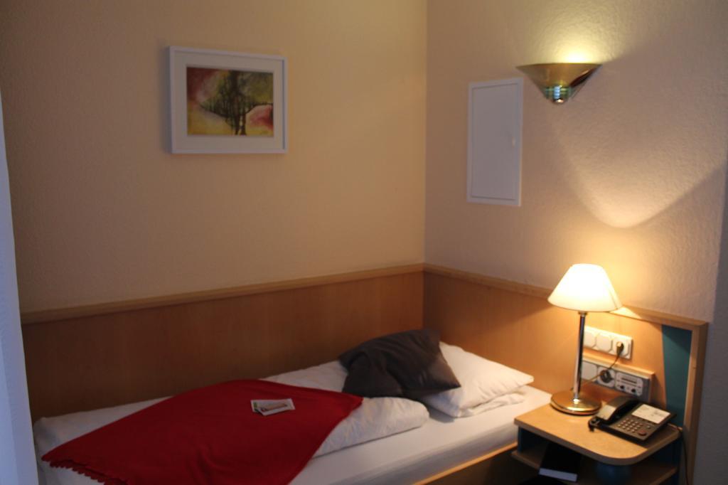 Hotel An Der Stadtmauer Mühlhausen Habitación foto